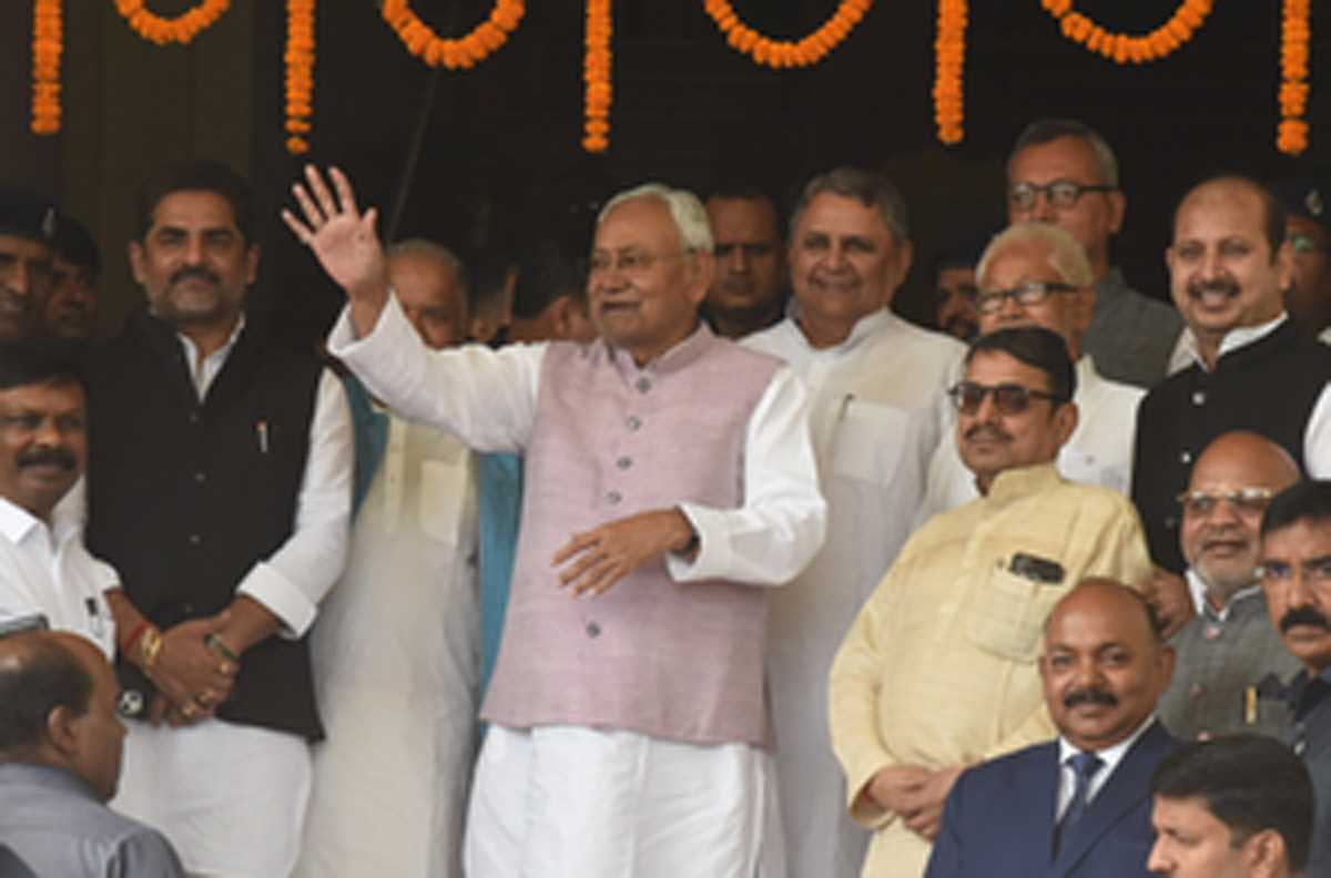 बिहार कांग्रेस अध्यक्ष ने नीतीश कुमार को दिया जवाब, कहा, वे चाहते हैं मोदी जी कल-परसों में हट जाएं